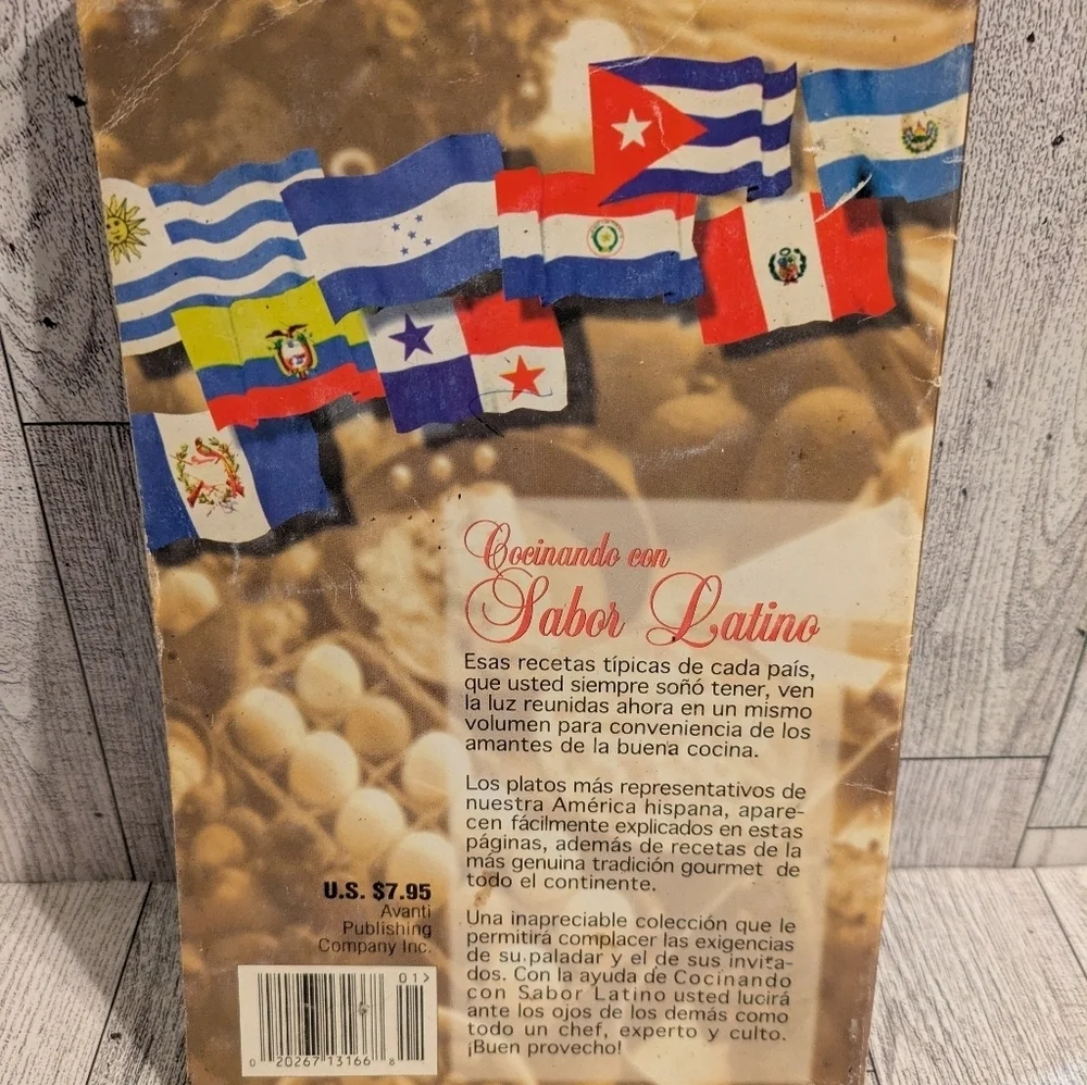 Cocinando con Sabor Latino Cookbook